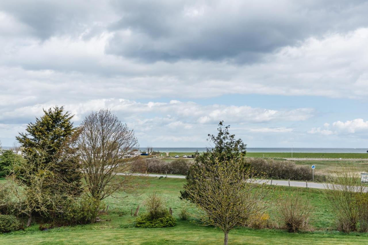 Straendhus Bed&Breakfast Hasselberg  Buitenkant foto