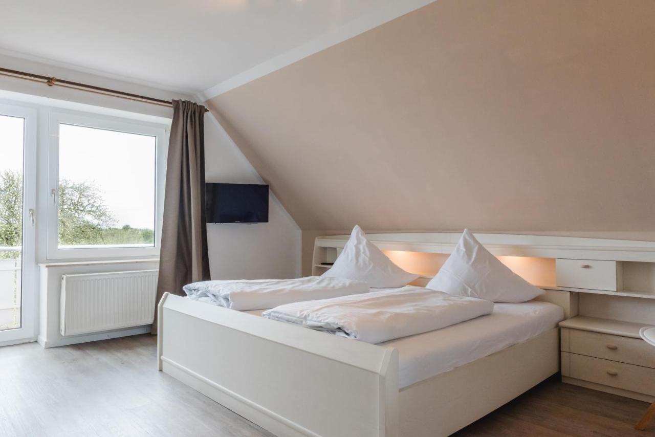 Straendhus Bed&Breakfast Hasselberg  Buitenkant foto