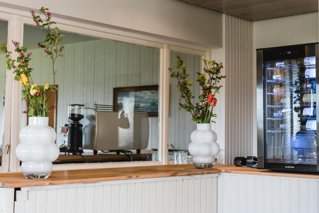 Straendhus Bed&Breakfast Hasselberg  Buitenkant foto