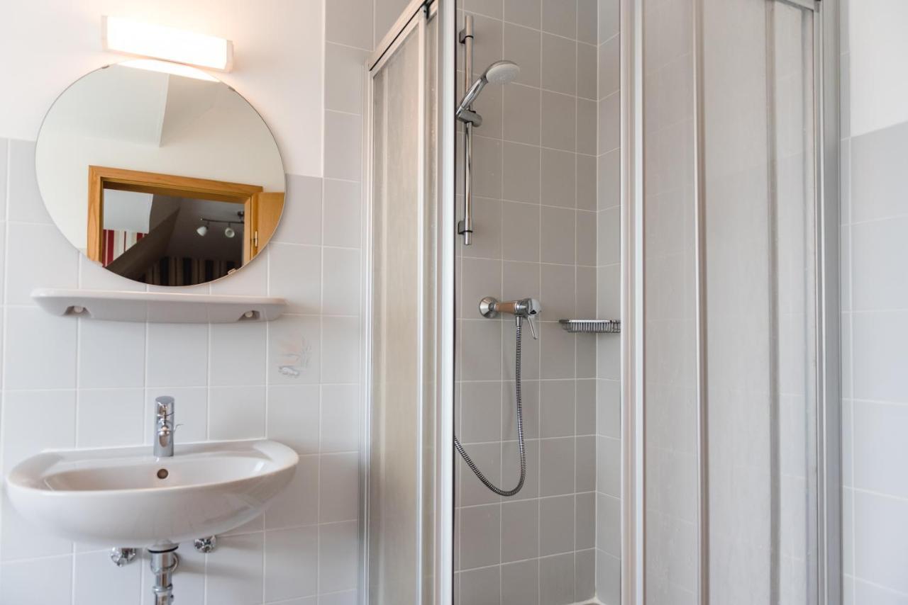 Straendhus Bed&Breakfast Hasselberg  Buitenkant foto
